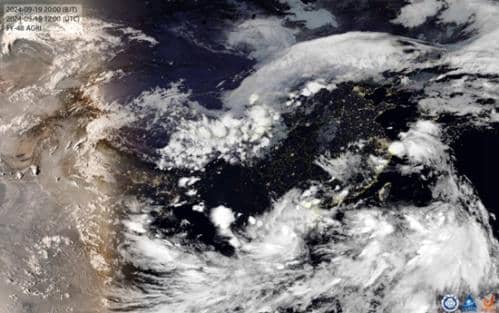 二登！台风“普拉桑”登陆上海奉贤沿海 江浙沪仍需警惕强风雨